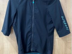 Isadore Echelon dres