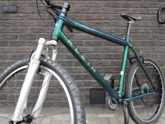 Klein Attitude Emerald