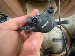 Deity rajdy s brzdou gripmi a predstavcom