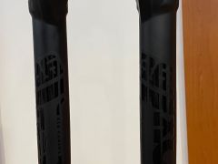 Nová FOX 36 Rhythm Grip 160mm