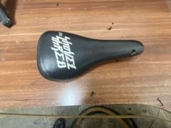 Reverse shovel and shred