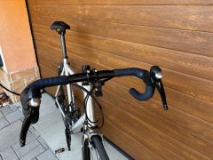 Cestný bicykel vel.56 Hliníkový rám, karbónová vidlica