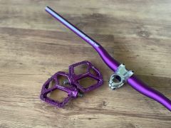Race face atlas purple