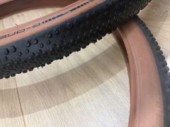 Schwalbe G-One Bite 700x45C Addix RaceGuard plášť, Tle, kevlar, bronze