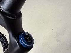 Predam Fox 36 Factory Grip2
