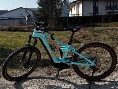 Cube stereo hybrid 140 hpc race 750