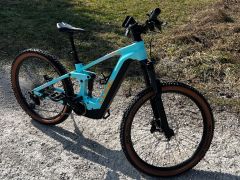 Cube stereo hybrid 140 hpc race 750