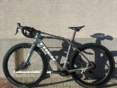 Predám Trek Domane SLR 700 Sram Red eTap