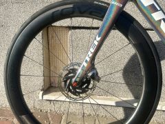 Predám Trek Domane SLR 700 Sram Red eTap