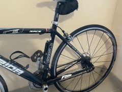 Starsi cestny bicykel