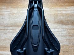 Sedlo Fizik Argo Vento X1 carbon
