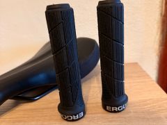 Ergon GD1 Evo Factory Frozen Stealth