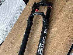Nová RockShox Pike Ultimate Flight Attendant 29" 140mm