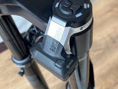 Nová RockShox Pike Ultimate Flight Attendant 29" 140mm