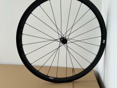 Nové karbónové kolesá disc brakes/DT Swiss 350 centerlock/Sapim CXRay