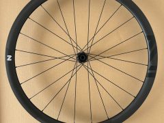 Nové karbónové kolesá disc brakes/DT Swiss 350 centerlock/Sapim CXRay