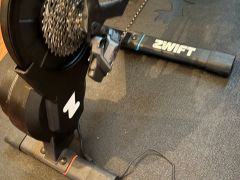 Zwift Hub Cyklotrenažér