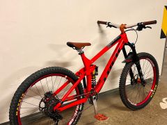 Custom Enduro Trek Remedy | TOP