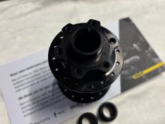 Nový predný náboj Mavic Deemax