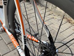 Závodní karbonová silnička KTM Strada LC Racing