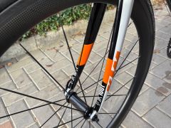 Závodní karbonová silnička KTM Strada LC Racing