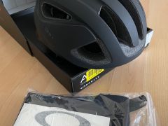 Oakley Aro 3 Lite prilba, veľ. S (52-56 cm)