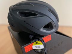 Oakley Aro 3 Lite prilba, veľ. S (52-56 cm)