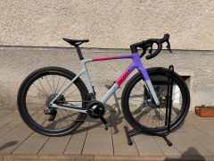 Scott Addict Gravel 20 (2025)  100% stav (800 km)