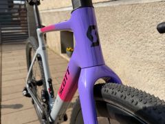 Scott Addict Gravel 20 (2025)  100% stav (800 km)