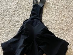 Nové bibsy Q36.5 Gregarius Essential Bib Shorts velikost L