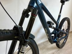 YT Capra Uncaged12 Flight Attendant