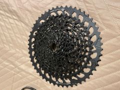Predám nepoužitu Sram GX Eagle Xg-1275 kazeta, 12-kolo (10-52)