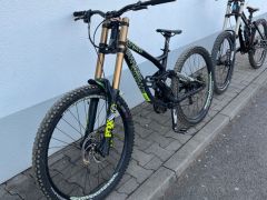 Commencal Supreme DH V3 Comp