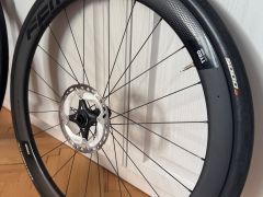 Tyro 2 45mm karbonove kolesa + Continental Gp5000 32mm (sada)