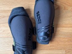 IXS lakťové chrániče