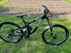 Commencal Supreme DH V3 Comp
