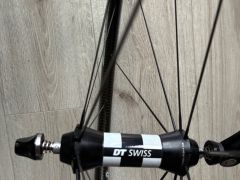 Karbonove cestne  kolesa Xentis 28