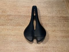 Selle San Marco sedlo Aspide Open-Fit Racing Narrow