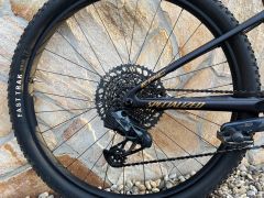 Specialized epic comp L kashima axs