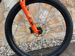 Specialized epic comp L kashima axs