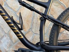 Specialized epic comp L kashima axs