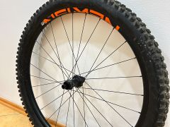 Zadne koleso Newmen evolution 29