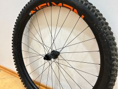 Zadne koleso Newmen evolution 29