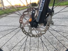 Dema Auron - Horský bicykel