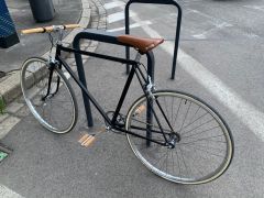Predám prerobený mestský bicykel v čistom, elegantnom minimalistickom štýle.