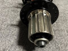 Novatec D812Sb QR/135mm 36d náboj