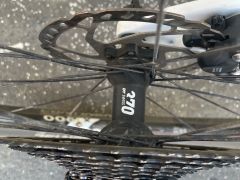 Canyon Lux WC CF6 - nový rám