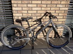 Superior F.l.y. 24 gloss silver