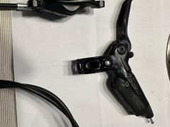 Predám brzdy Sram Code RS +kotúce+náhradne diely