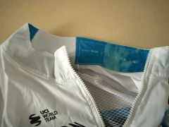 Dres Movistar + Vesta